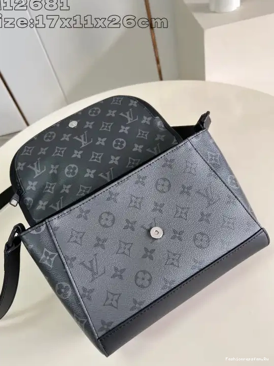 FS CHEAP Vuitton Louis Messenger Pulse 0525